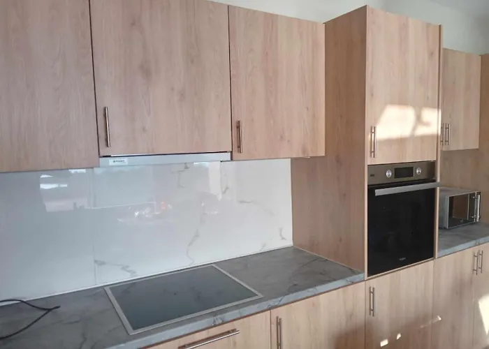 Katerina's * Nikiana