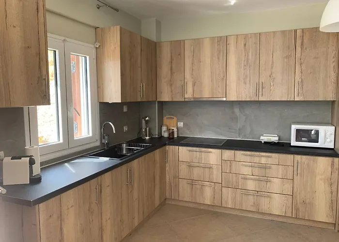 Katerina's * Nikiana